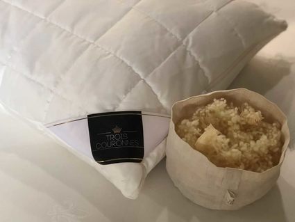 Подушка Trois Couronnes Meditation Night Wool & Cedar 386