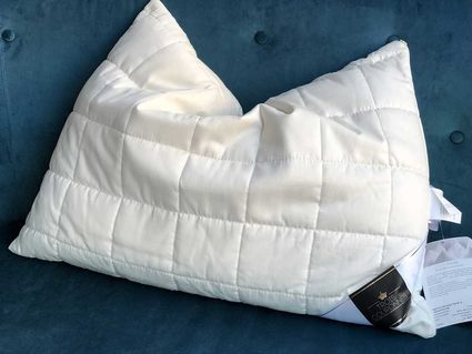 Подушка Trois Couronnes Meditation Night Wool & Cedar 386
